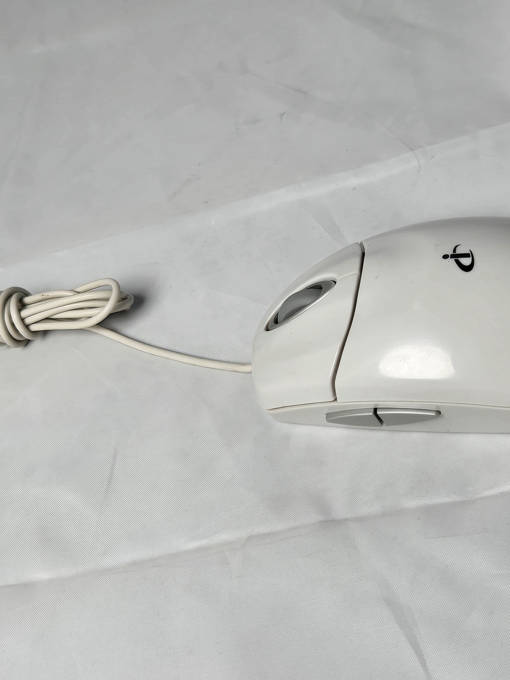 White Wired Optical Computer Mouse - Branded